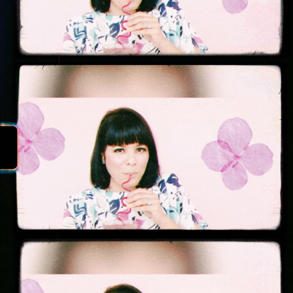 Bookmark LA Retro Girl & Follow us on Instagram 💋 - Picture 3 of 8